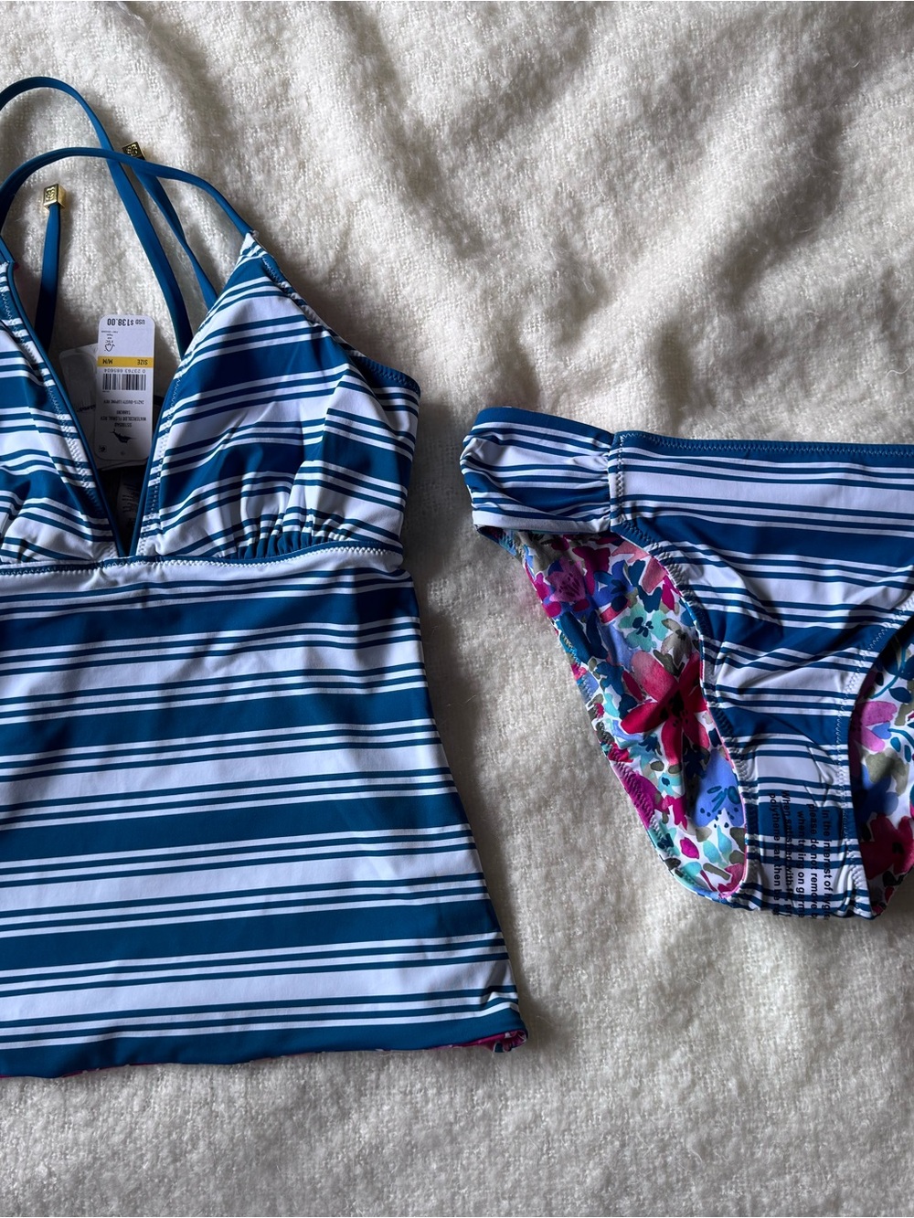 Tommy Bahama Watercolor Floral Reversible Halter Tankini Top And Hipster Bottoms - Picture 9 of 12